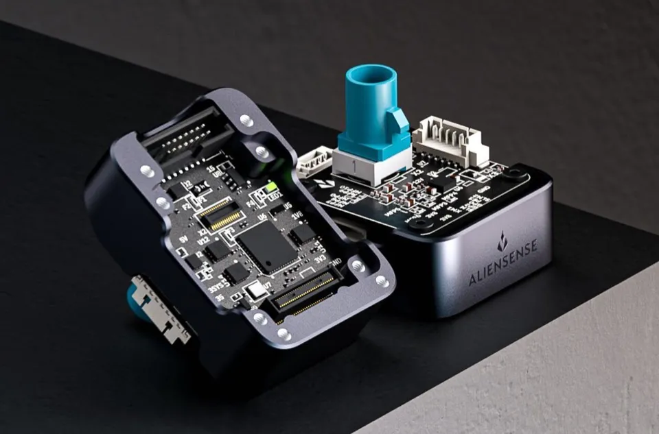 CNX Software: Aliensense NXS is a plug-and-play GMSL 2/3 and CAN-FD sensor board for robots